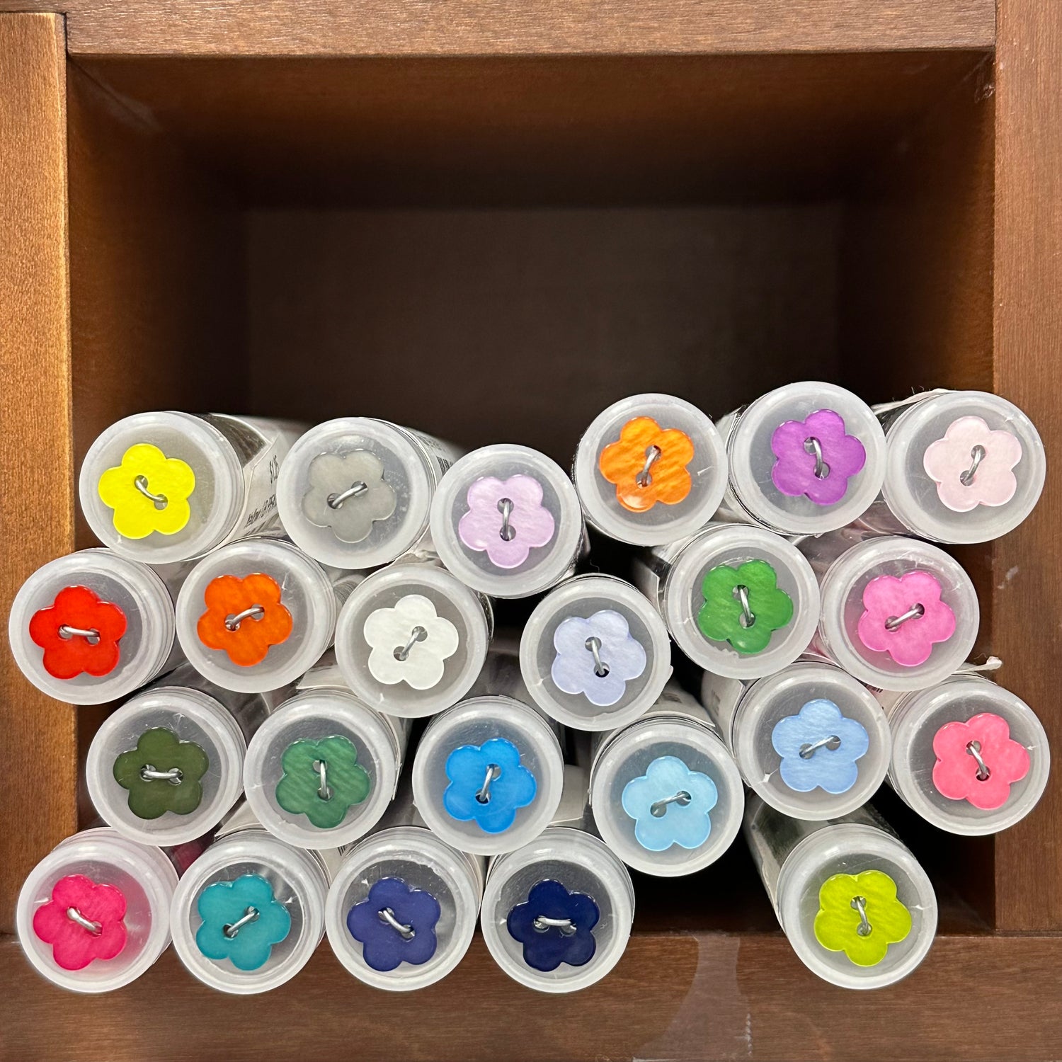 1/2" Flower Plastic Button