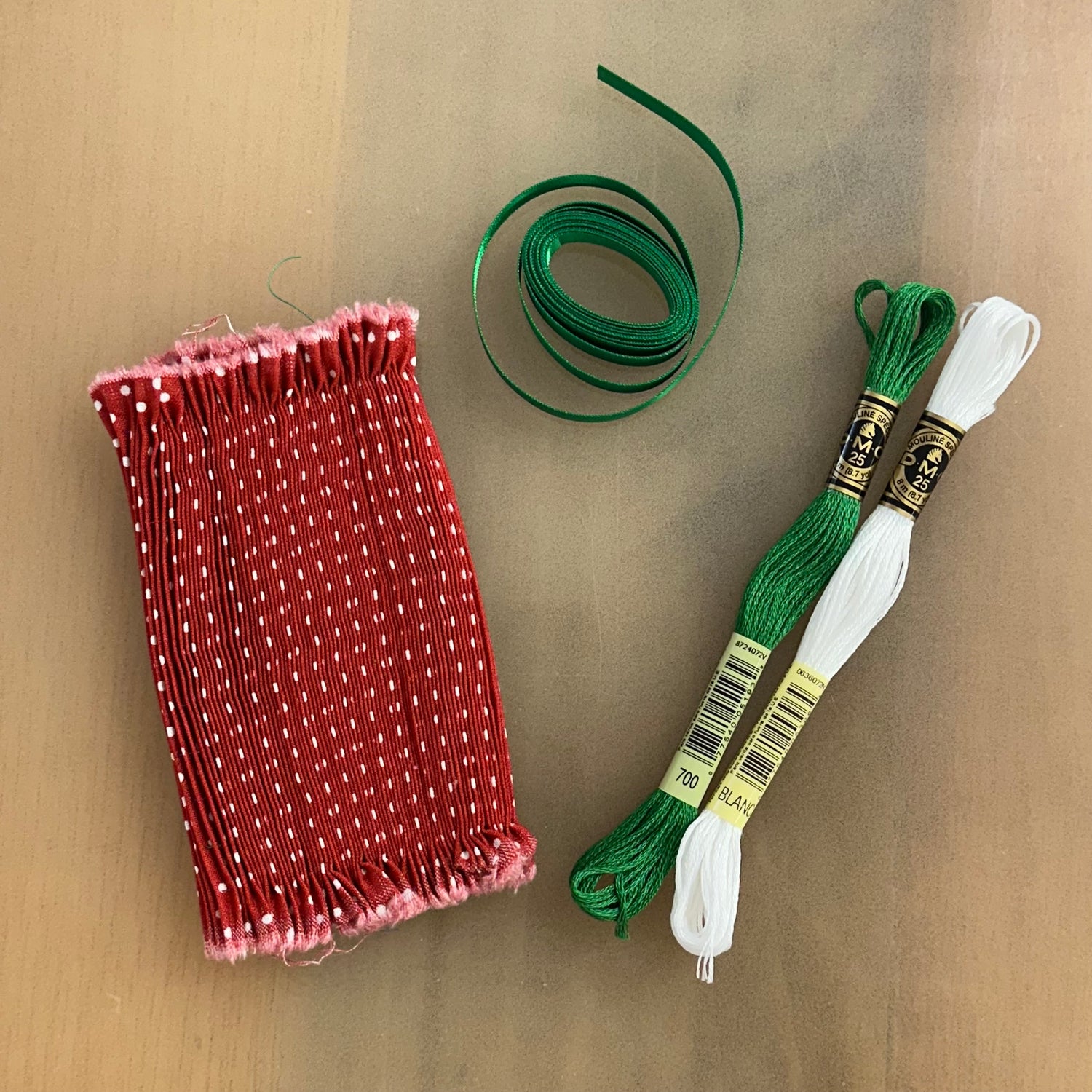 Smocked Ornament Festive Kit