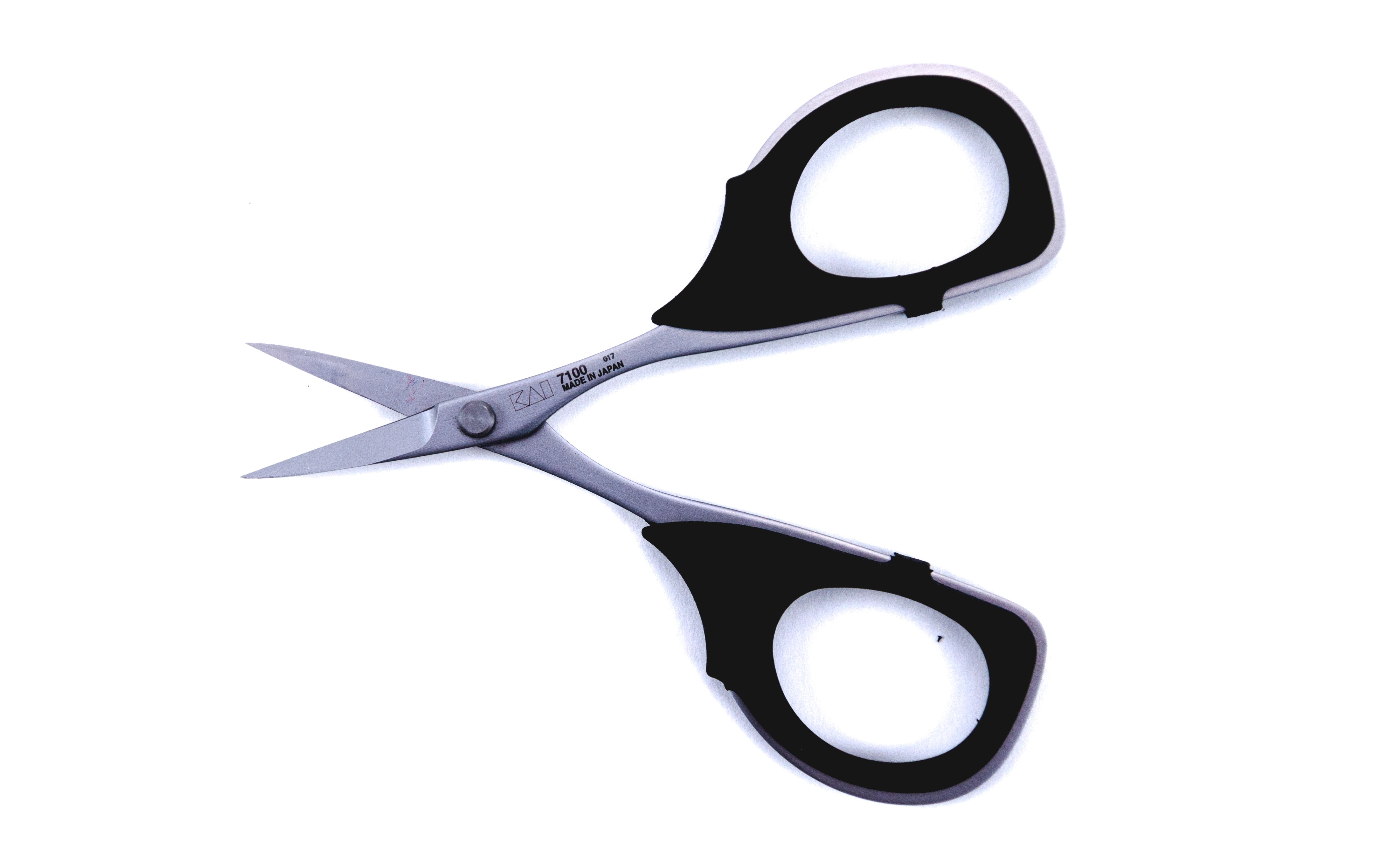 Kai 7100: 4 inch Professional Scissors